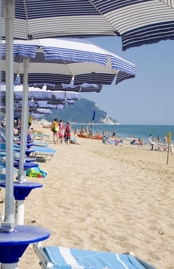 פורטו רקנאטי Villaggio Riva Musone מראה חיצוני תמונה